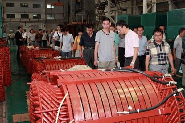 西安泰富西瑪高效節(jié)能電機(jī)在石油化工企業(yè)節(jié)能應(yīng)用。