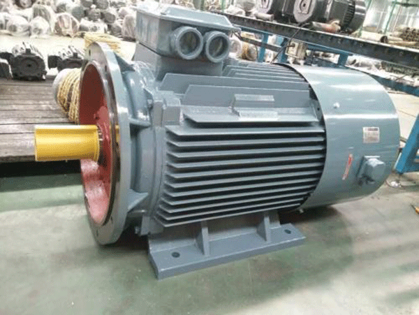 什么原因?qū)е挛靼参鳜斪冾l電機(jī)頻率降低？