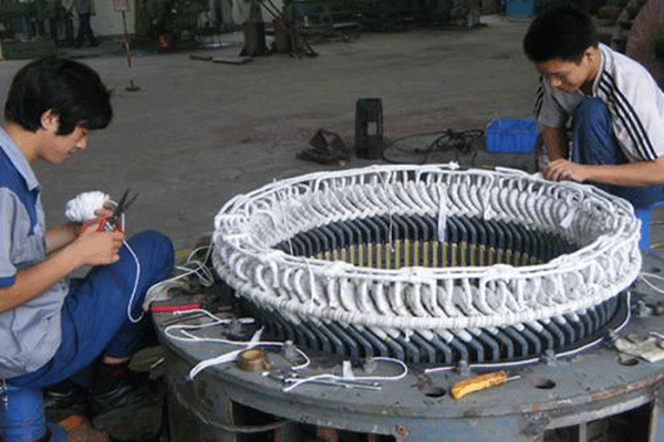 西安西瑪高壓電機(jī)外殼帶電的主要原因和過程解析。