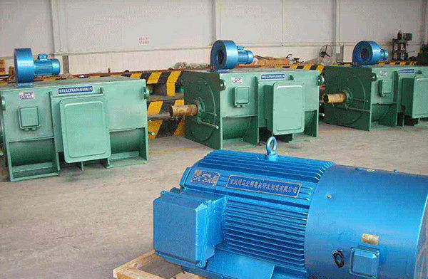 三相異步電動機(jī)直接起動的危險。